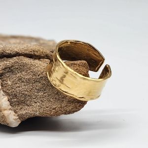 Neiman Marcus Contemporary 14 kt Gold plated Designer Ring